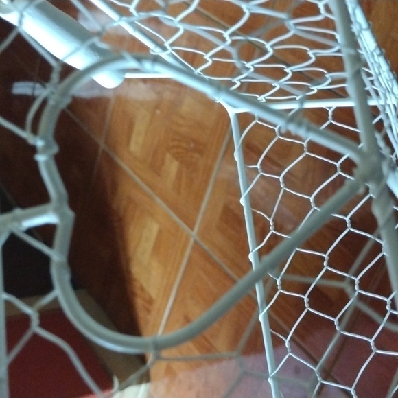 4@30.00 or 22.00 Home Decor/Wire Baskets - Picture 8 of 16